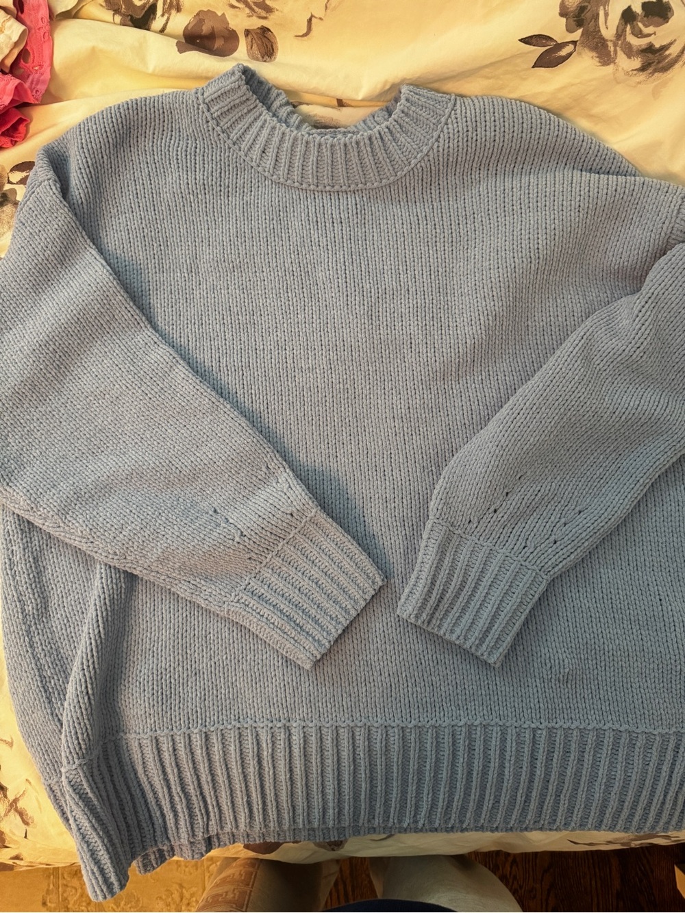 aerie Men's Pale Blue Crewneck Sweater